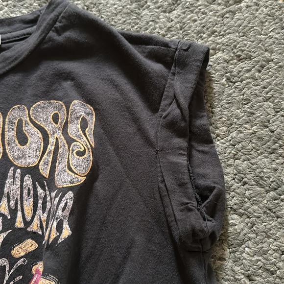 Micas Graphic Print The Doors Dark Gray Cropped Tee - Picture 4 of 6